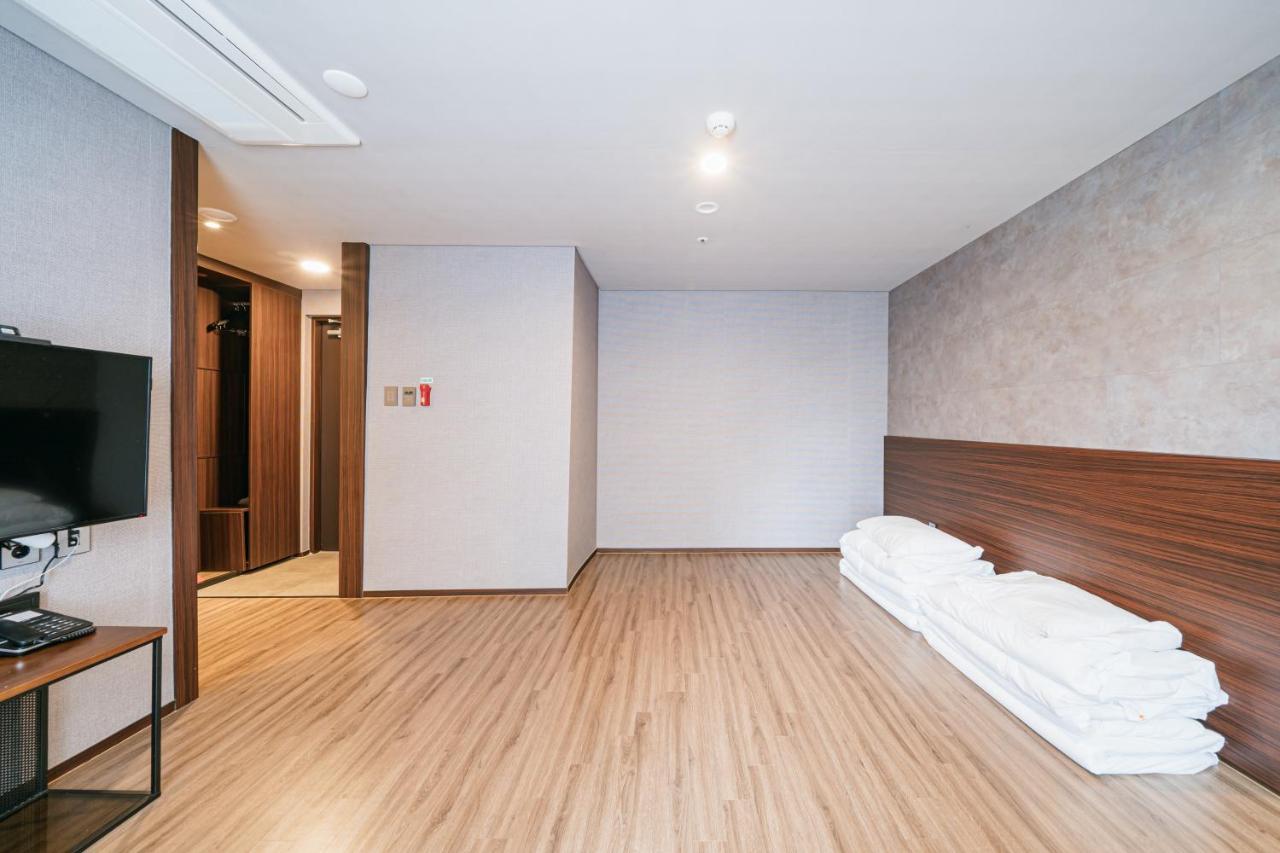 Hotel With City Jeju Luaran gambar
